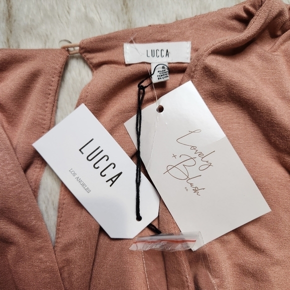 Romper V neckline Rushing on the sleeves soft pink color Size M LUCCA NWT - Picture 7 of 13